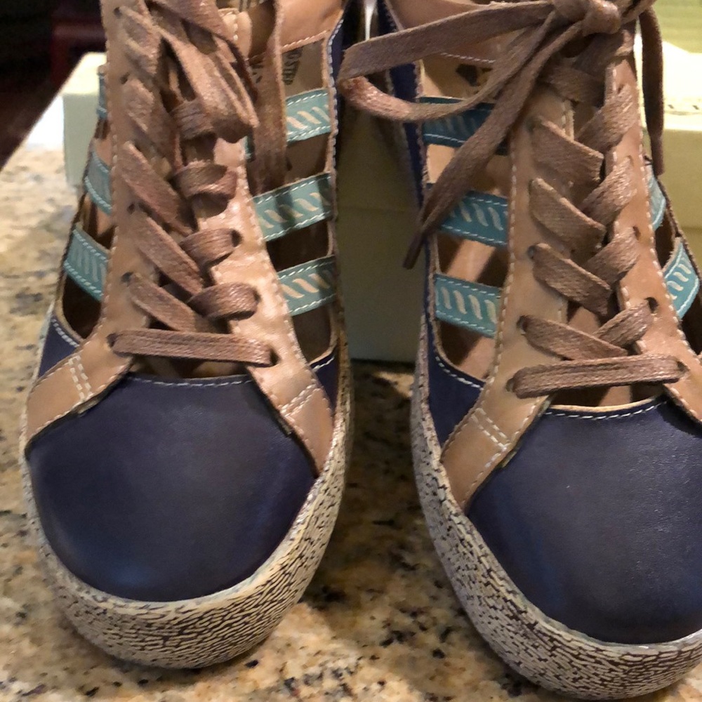L’Artiste Summer Sneakers in Navy